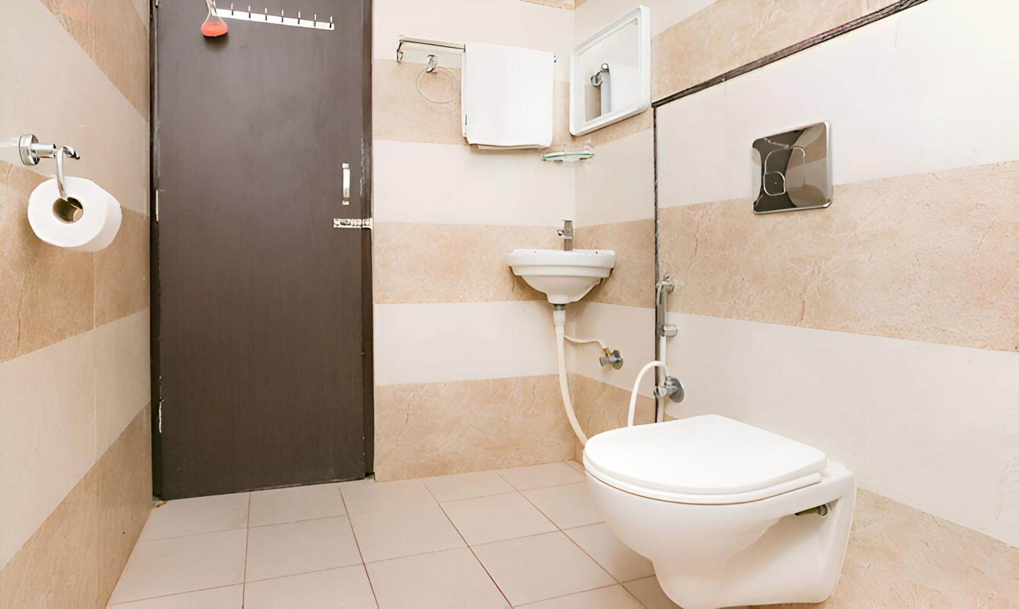 Pph Royal Gs Comforts Opp Mall Of Asia Bangalore Luaran gambar