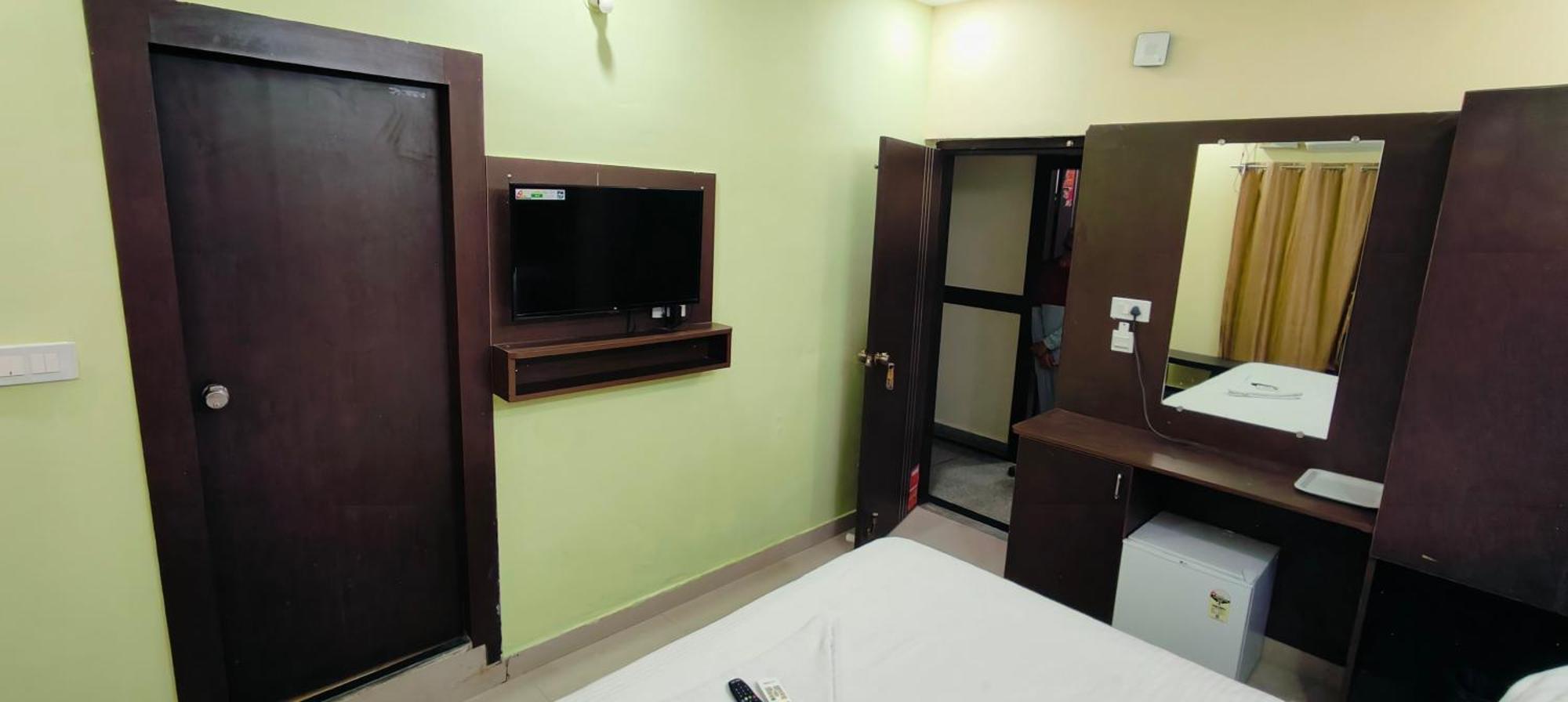 Pph Royal Gs Comforts Opp Mall Of Asia Bangalore Luaran gambar