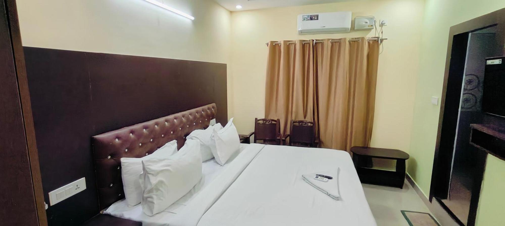 Pph Royal Gs Comforts Opp Mall Of Asia Bangalore Luaran gambar